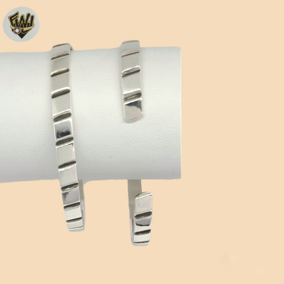 (2-0652) 925 Sterling Silver - 6mm Carved Open Bangle.