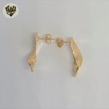 (1-1212) Gold Laminate -  Plain Twisted Earrings - BGF