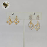 (1-1188) Gold Laminate - Two Tones Dangle Earrings - BGF