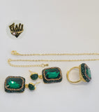 (1-6485) Chapado en oro - Conjunto grande de circonita verde - 19".