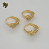 (1-3050-7) Anillo de circonitas de colores laminado en oro - BGO