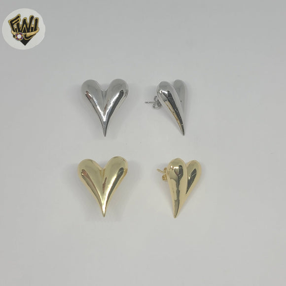 (4-2102) Stainless Steel - Heart Stud Earrings.
