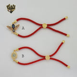 (1-60100) - Pulsera de Hilo Rojo Chapada en Oro.